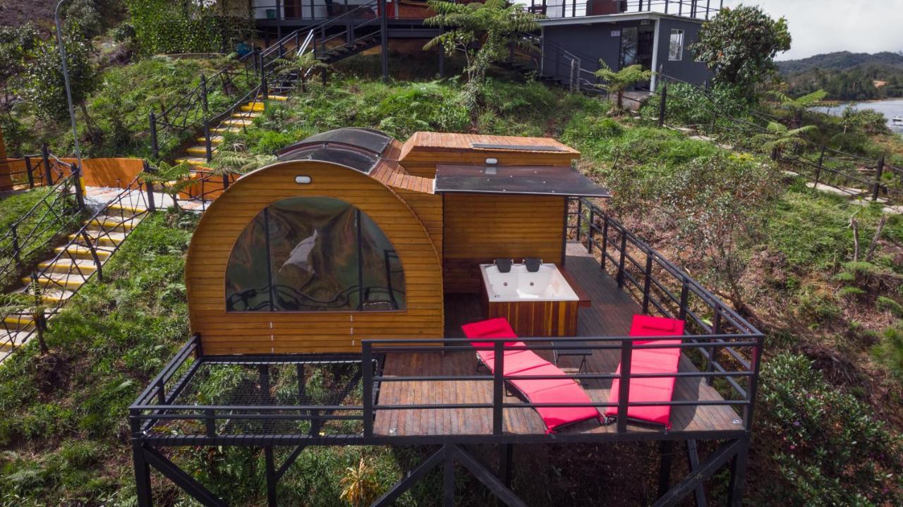 ホテル Glamping The Mountain Guatapé エクステリア 写真