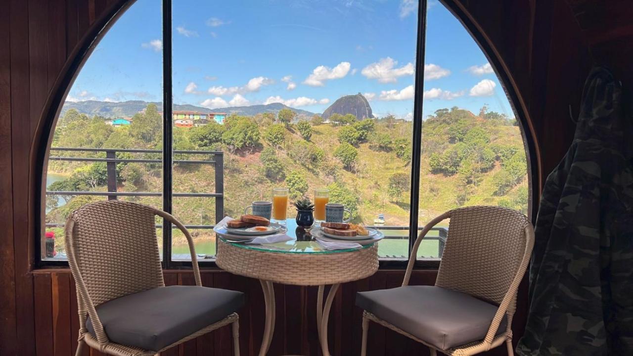ホテル Glamping The Mountain Guatapé エクステリア 写真