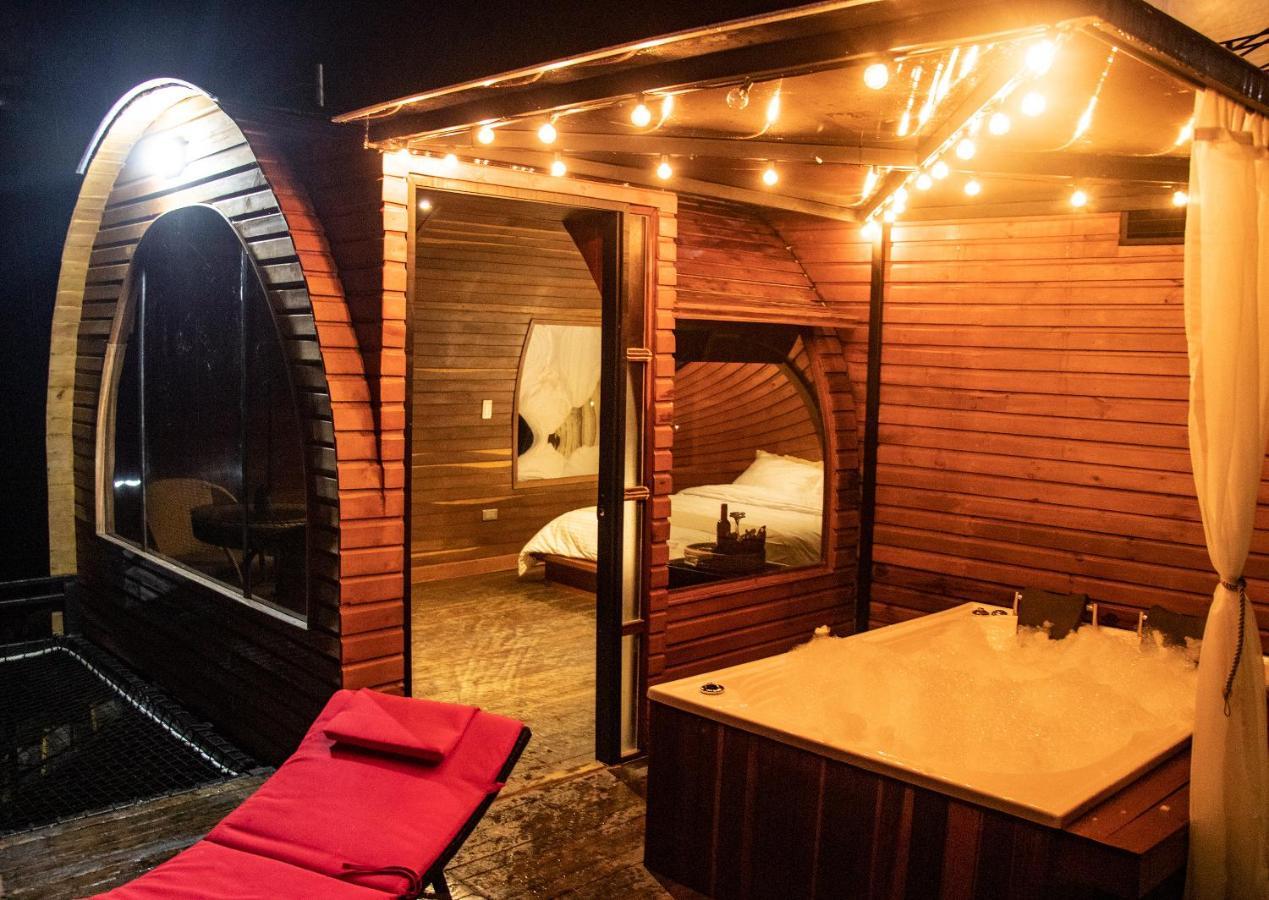 ホテル Glamping The Mountain Guatapé エクステリア 写真