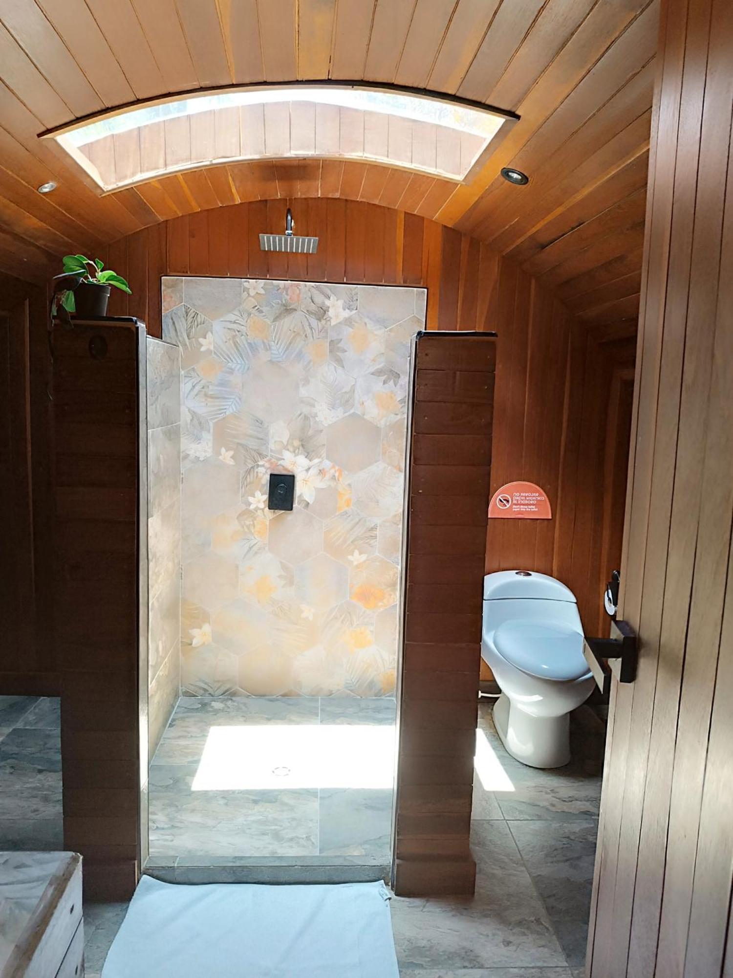 ホテル Glamping The Mountain Guatapé エクステリア 写真