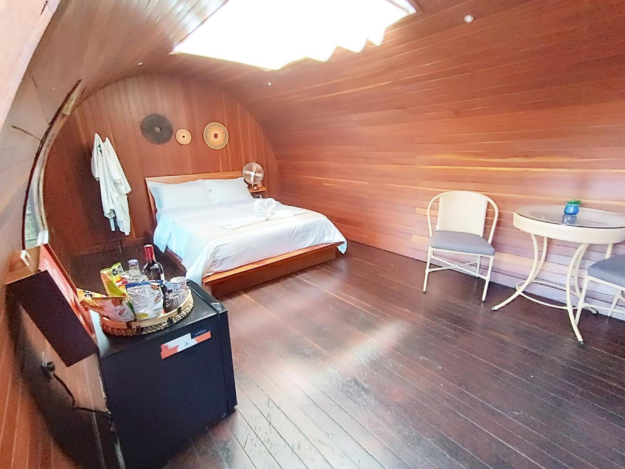 ホテル Glamping The Mountain Guatapé エクステリア 写真