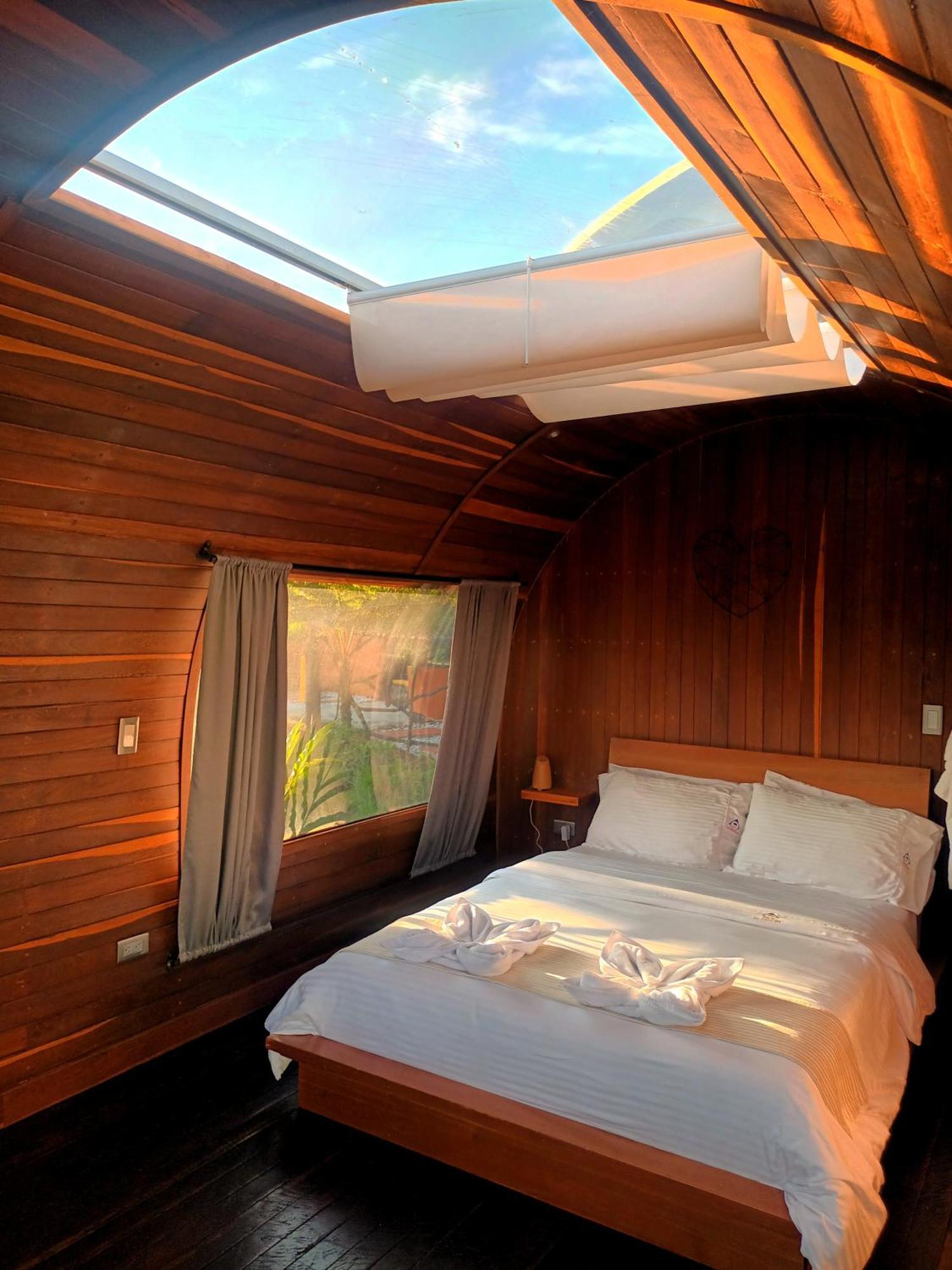 ホテル Glamping The Mountain Guatapé エクステリア 写真