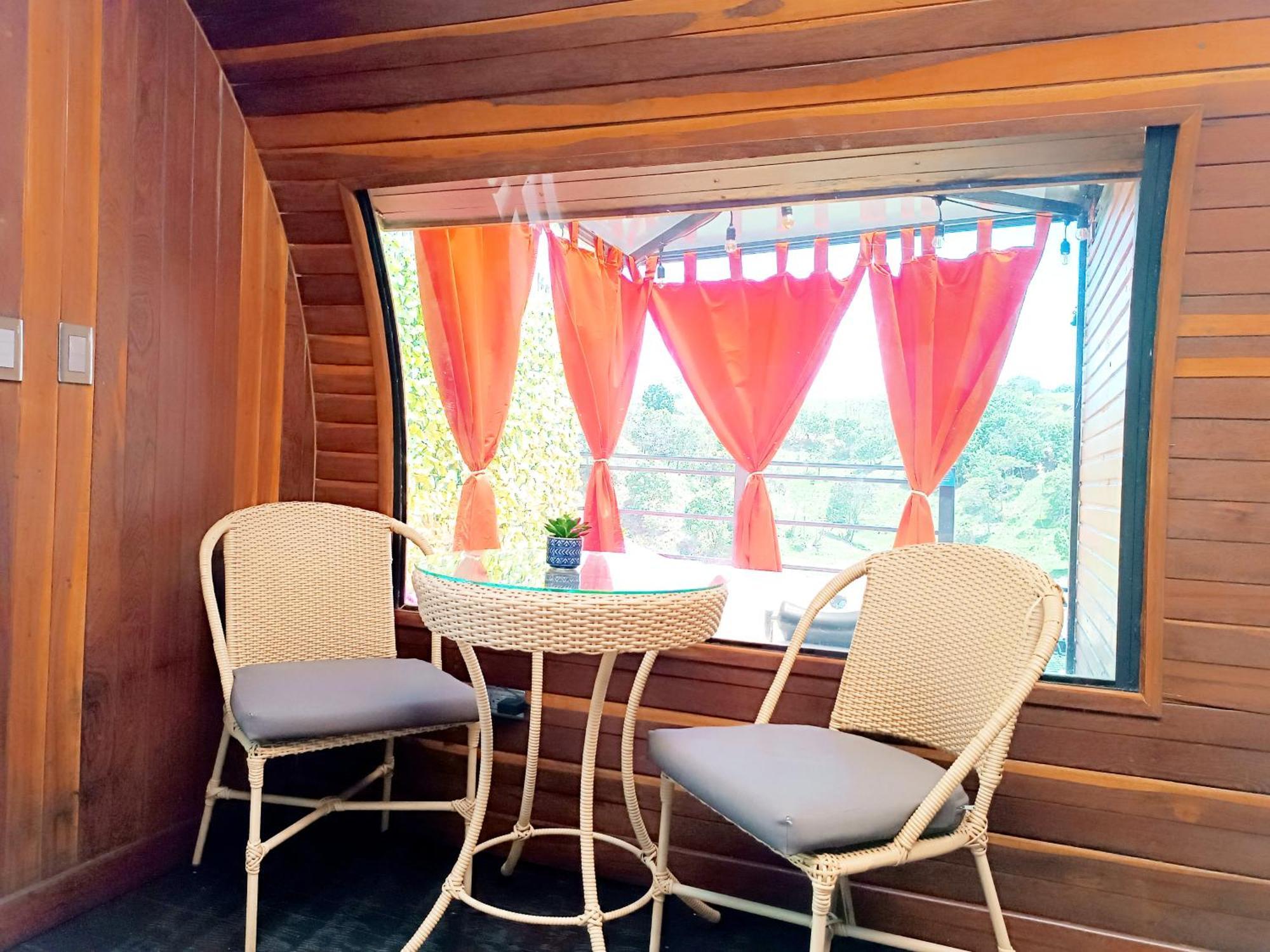 ホテル Glamping The Mountain Guatapé エクステリア 写真