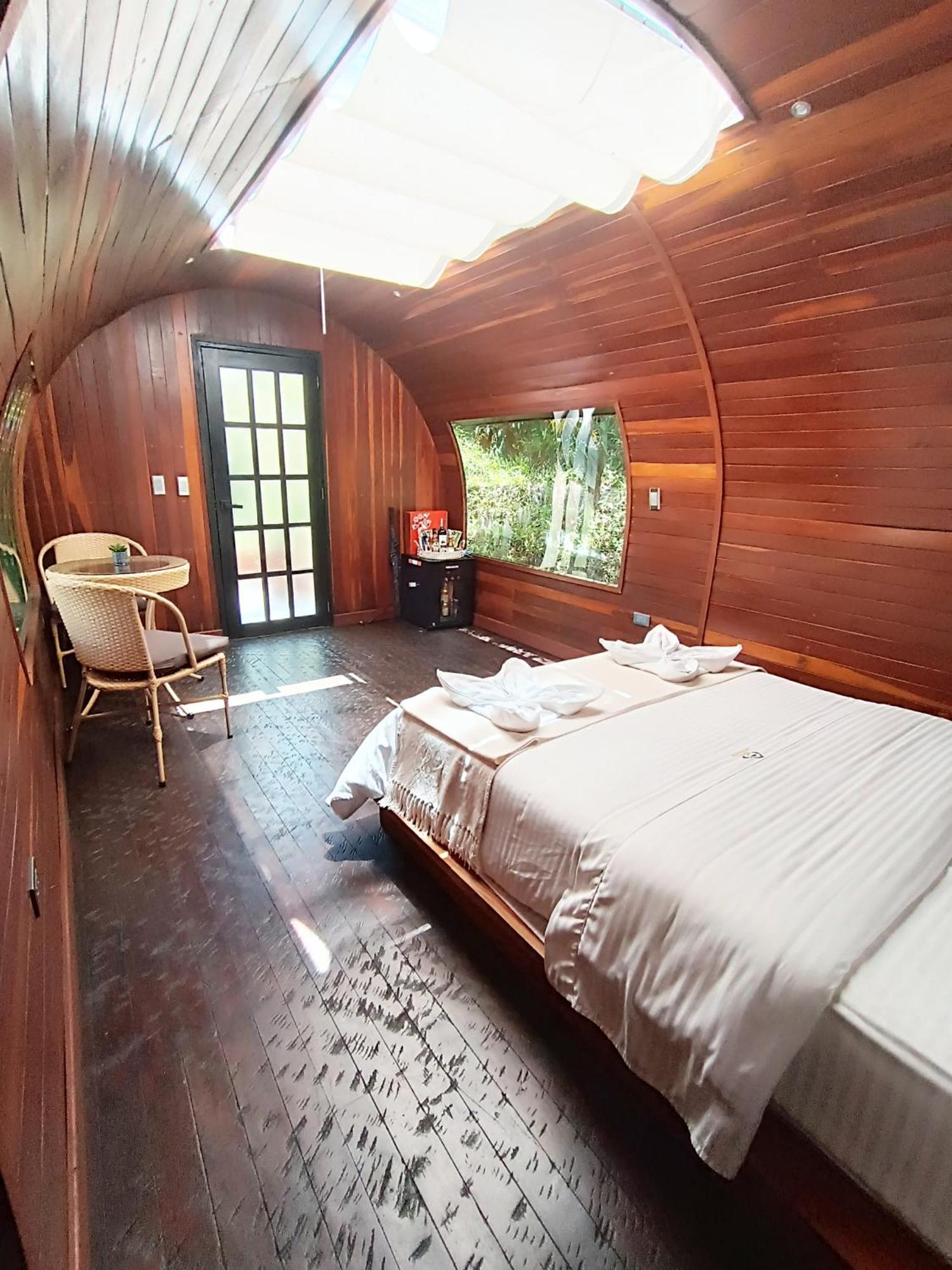 ホテル Glamping The Mountain Guatapé エクステリア 写真