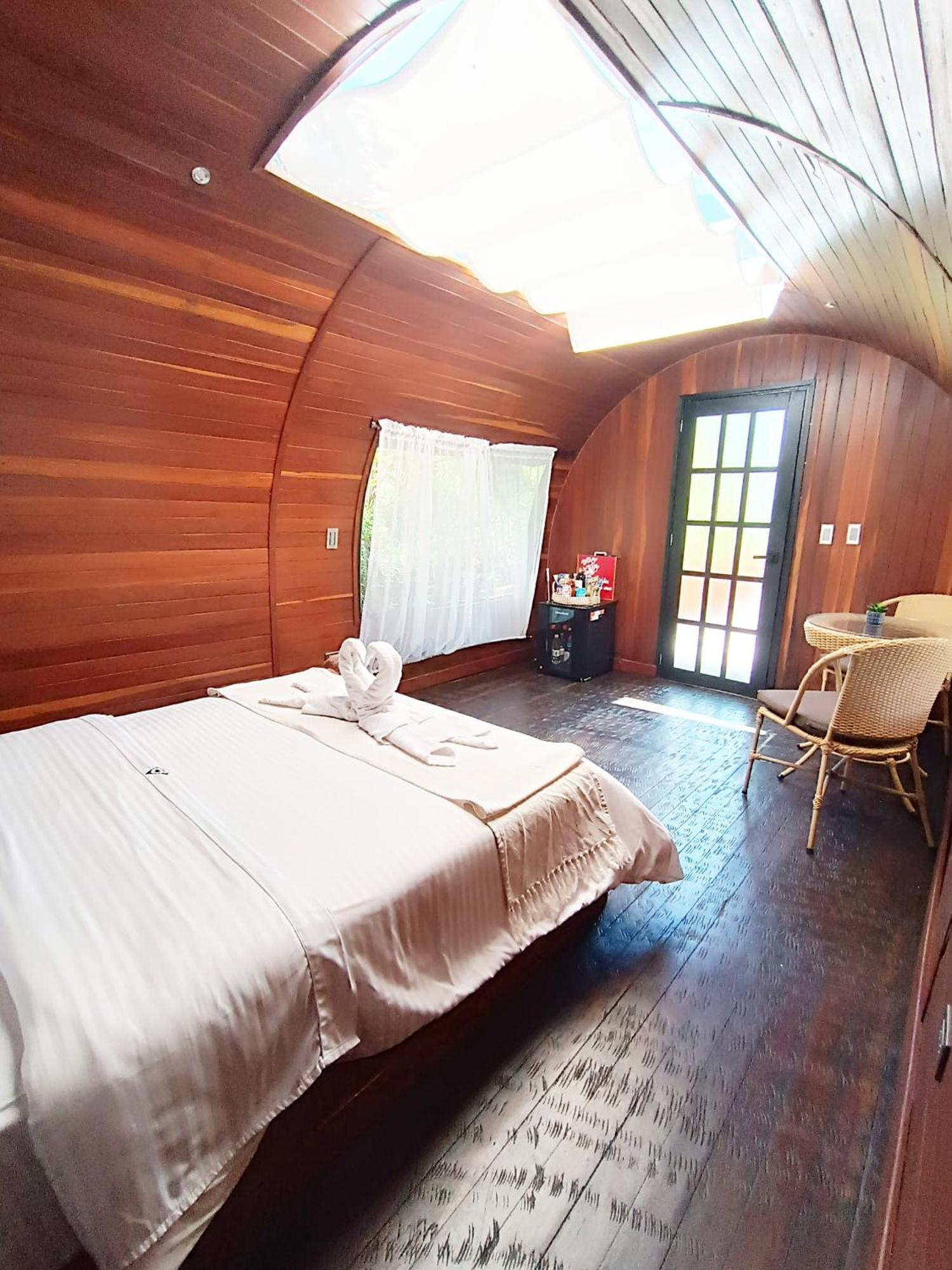 ホテル Glamping The Mountain Guatapé エクステリア 写真