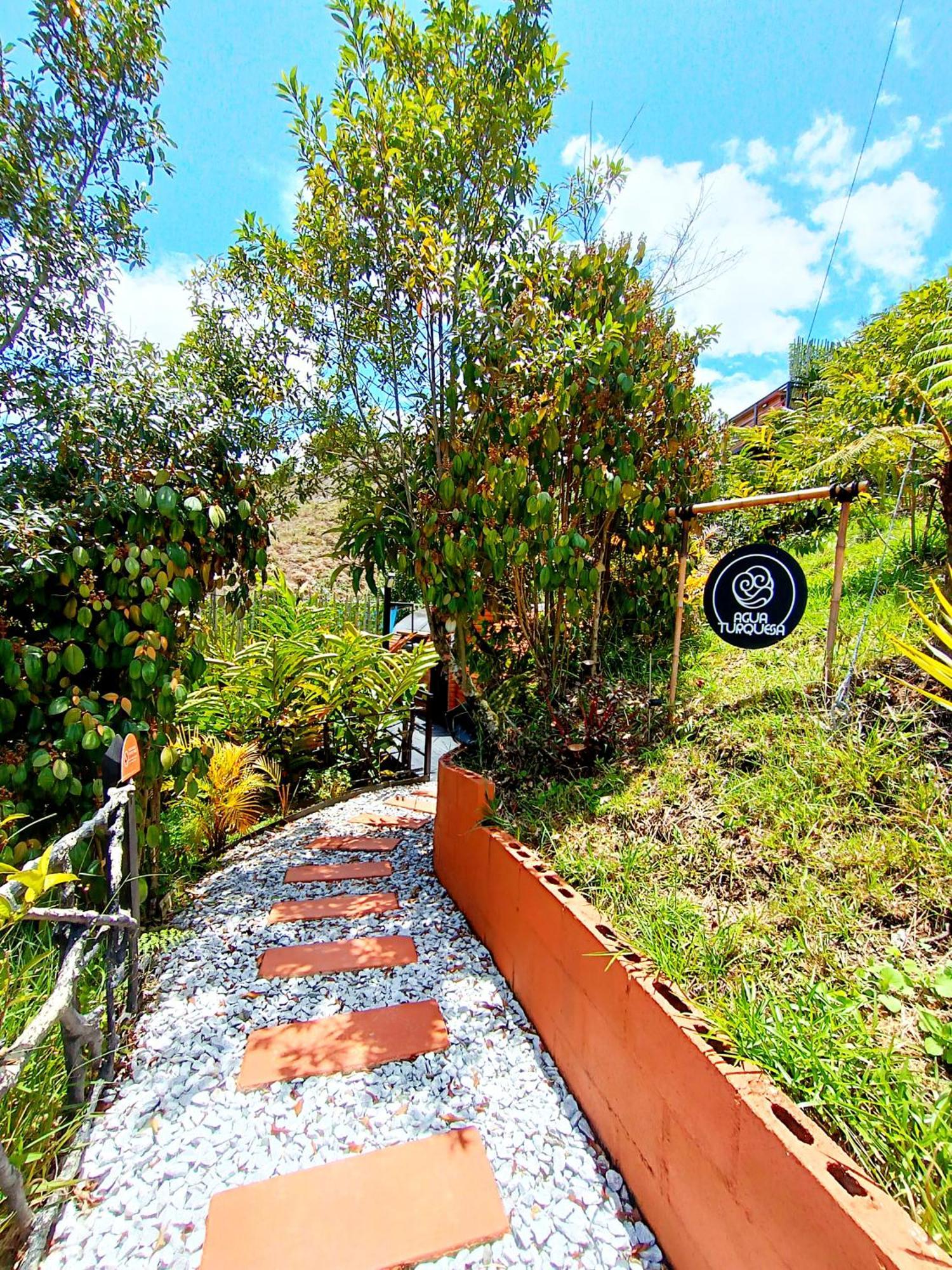 ホテル Glamping The Mountain Guatapé エクステリア 写真